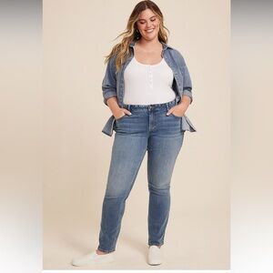Plus Size m‎ jeans by Maurice’s Classic Mid Rise Slim Straight Jean 14W Regular